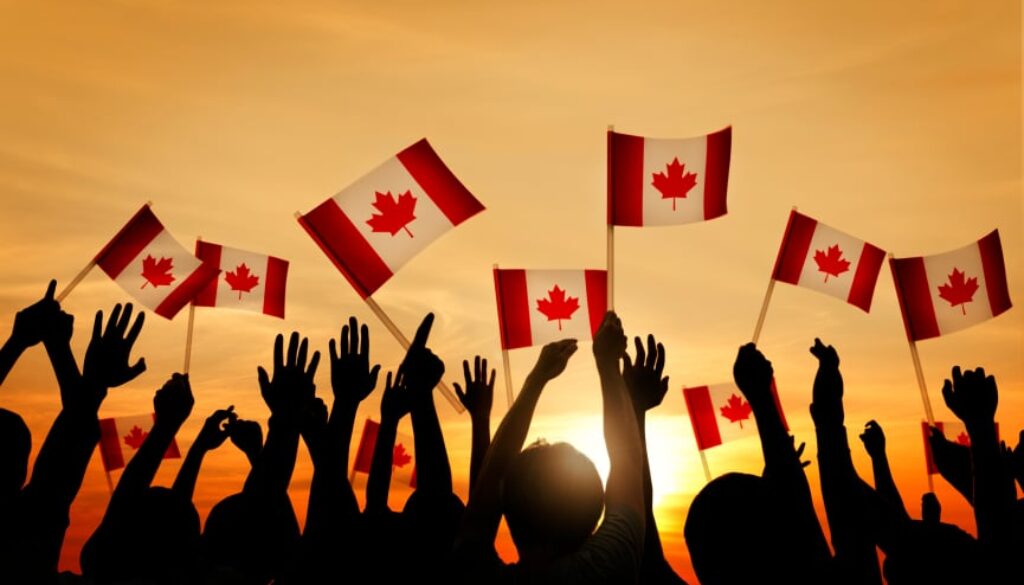 drapeaux canadiens - AVE Canada eTA